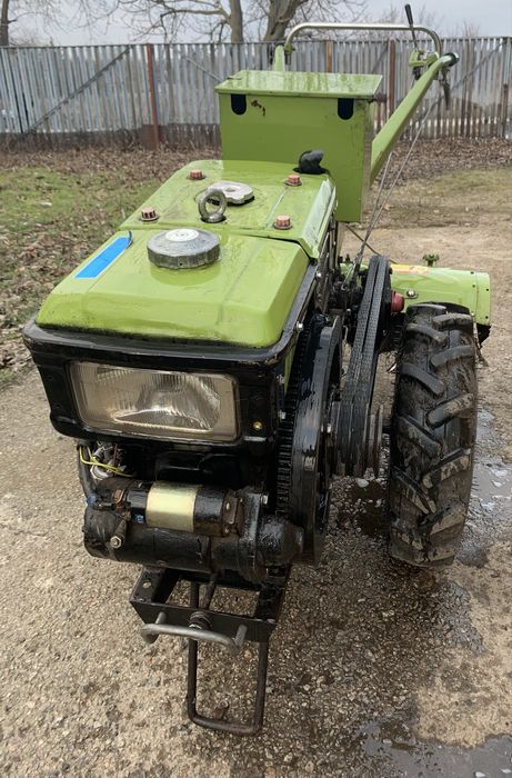 Продам мотоблок Зубр