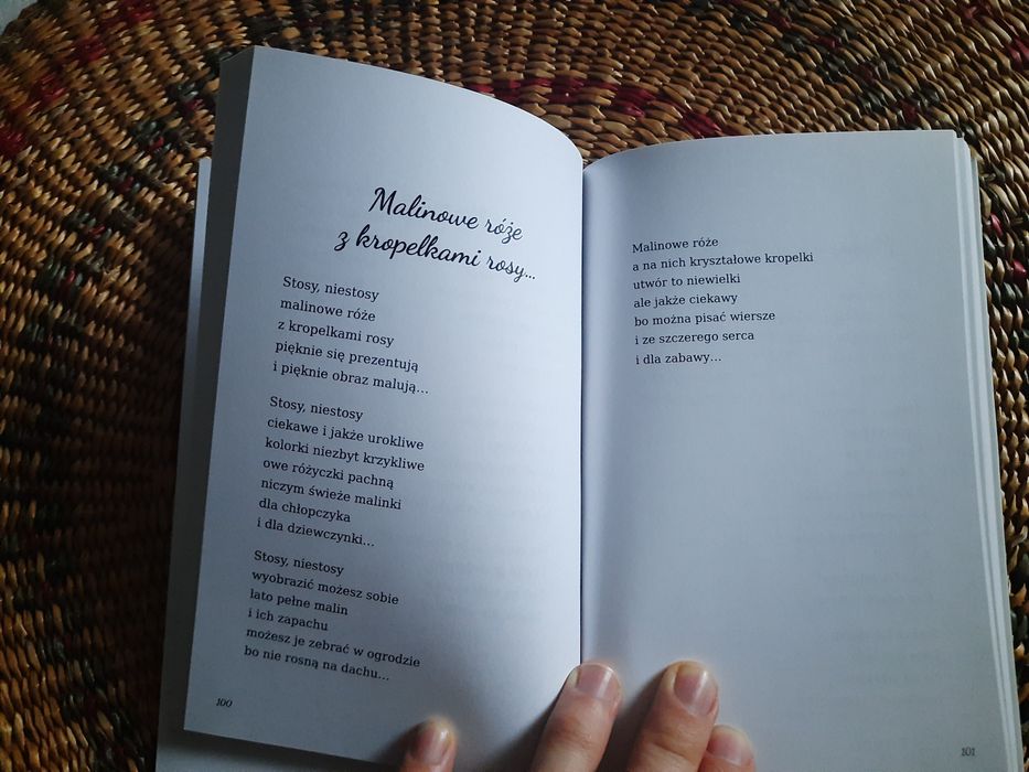 Książka Poezja - Naszych  dni