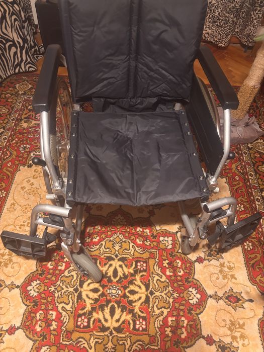 Продам инвалидное кресло
