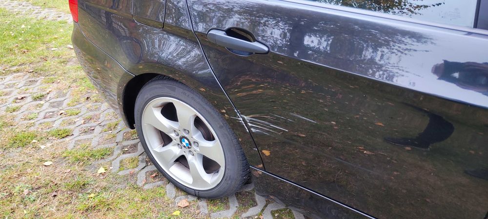 BMW 3  320i benzyna, 2006 r