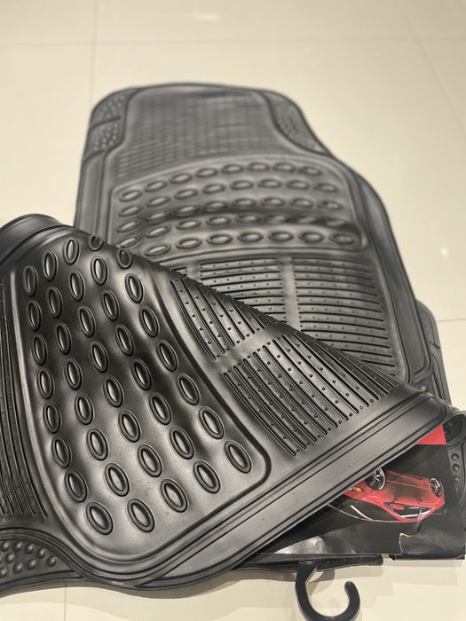 Tapetes em Borracha Universais Automóvel fáceis de limpar e super aderente