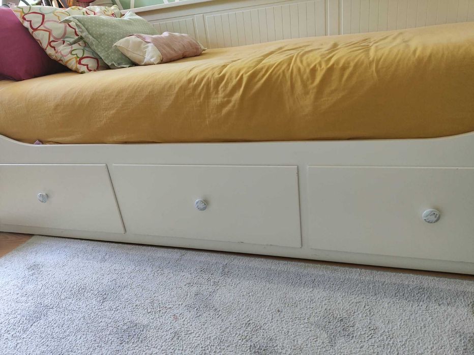 Cama / Sofá HEMNES - IKEA - em bom estado