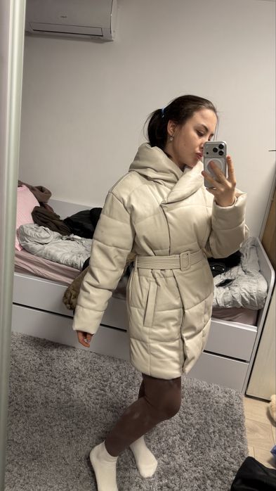 Зимова куртка біла