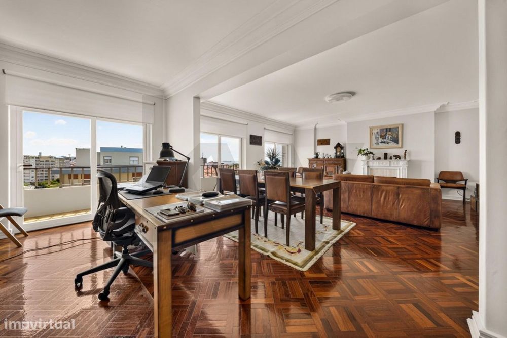 Apartamento  no Coração da Baixa de Setúbal com Vista Rio