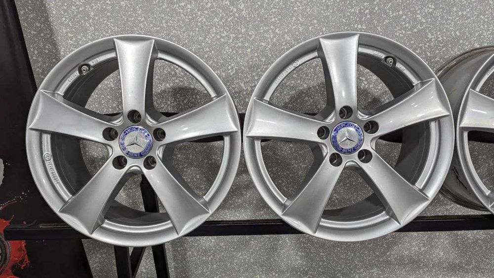 Диски Mercedes 5/112 R17 7.5J ET40 dia66.6mm