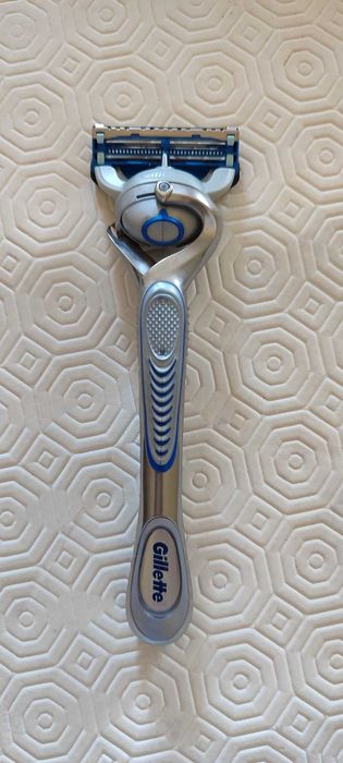 Gillette SkinGuard (compatível com várias lâminas)