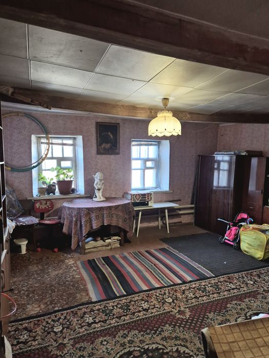 Продам ВЕЛИКИЙ будинок з ВЕЛИКОЮ ділянкою на Євроколесі.