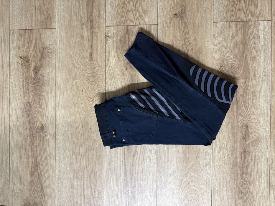 granatowe bryczesy jezdzieckie