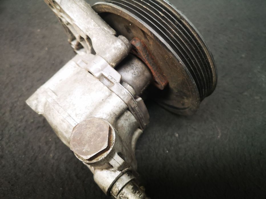 Bomba direção assistida BMW 530d 535d E60 E61 635d E63 E64 2003- EPC