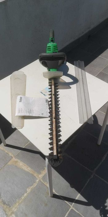 Corta Sebes eçlétrico em bom estado