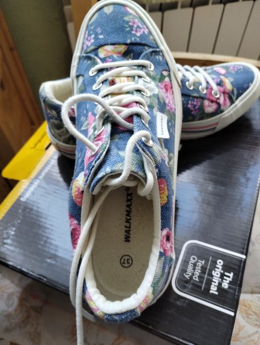 Walkmaxx w kwiaty róż 37