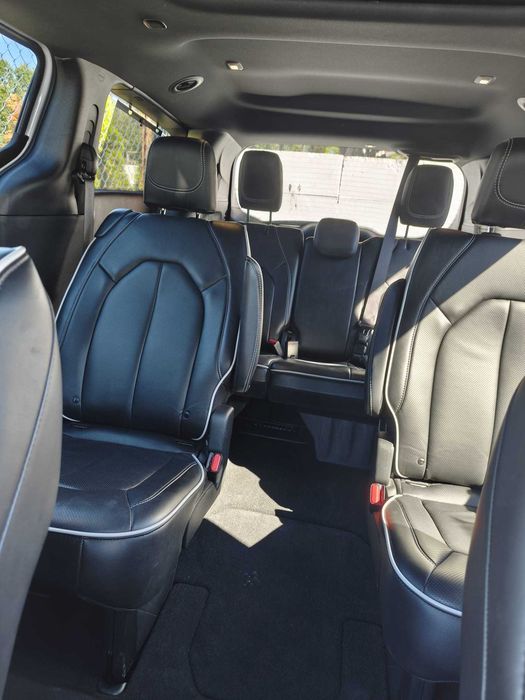 Mini Van Chrysler Pacifica 7-osobowy benzyna/gaz wynajem Śląsk