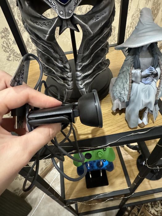 LOGITECH Brio 100 камера