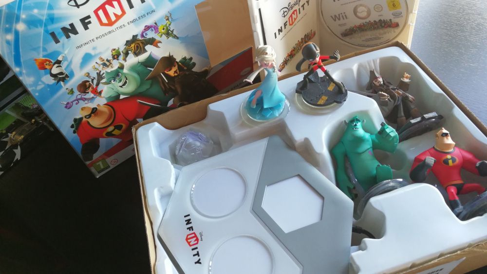 Disney Infinity Starter Pack Wii C/ Caixa + 2 Figuras OFERTA
