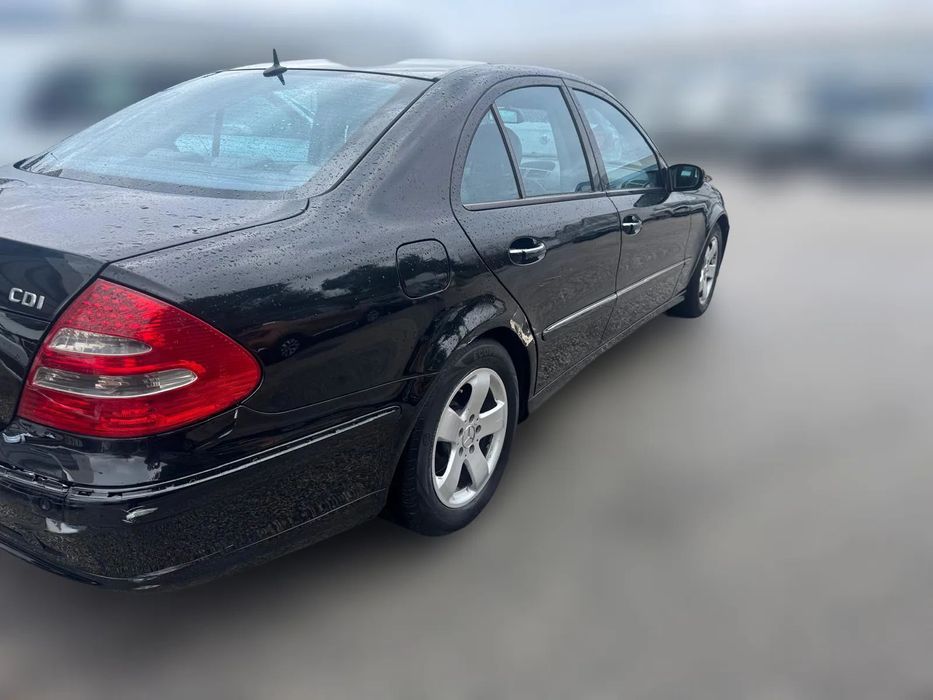Mercedes W211 E220 CDI de 2002 para peças