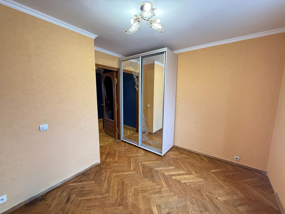 Продаж 3 кім.кв. А/О. Ремонт. Покращене планування. вул.Семенівська.