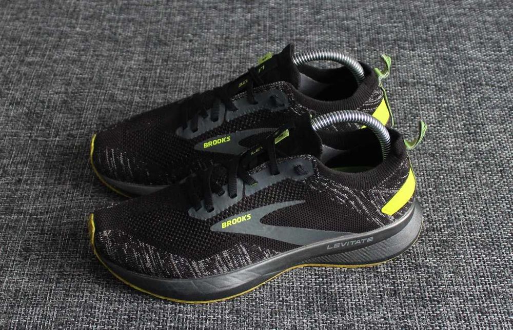 Кросівки бігові Brooks Levitate 4 Оригінал 39р
