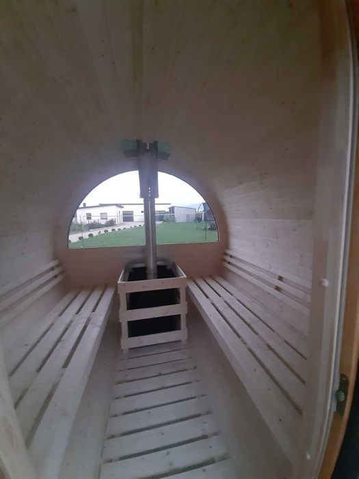 Sauna ogrodowa beczka z przedsionkiem i oknem panoramicznym