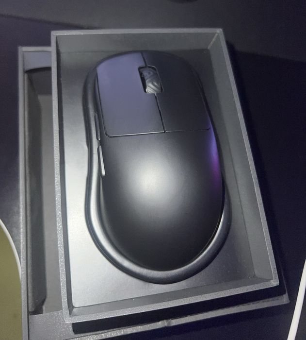 Ігрова мишка Scyrox v8