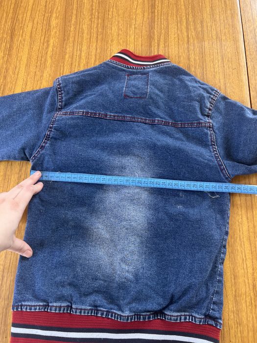 Курточка ветровка