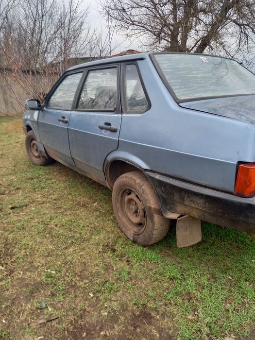 Продам ваз 21099.