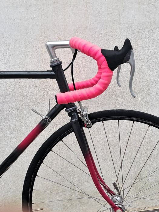 Bicicleta clássica Columbus Shimano 105
Quadro em Aço Columbus Aelle
Q