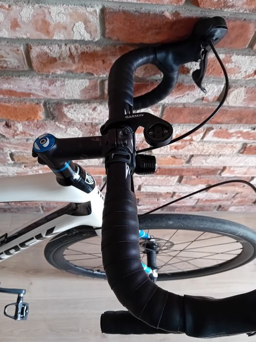 Rower szosowy, Trek Domane 4.0 Carbon