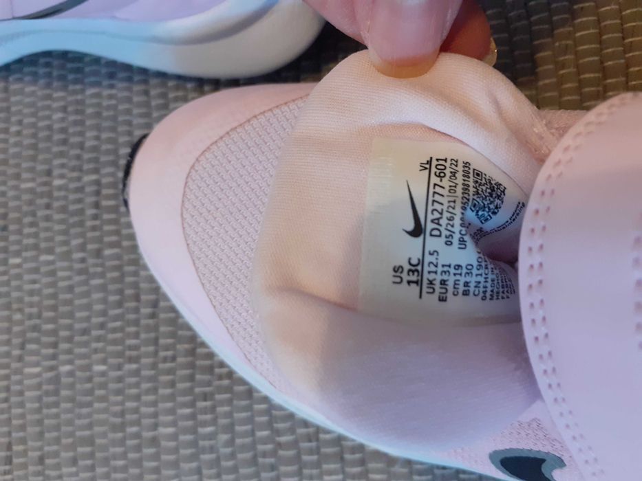 Tenis menina Nike e Adidas