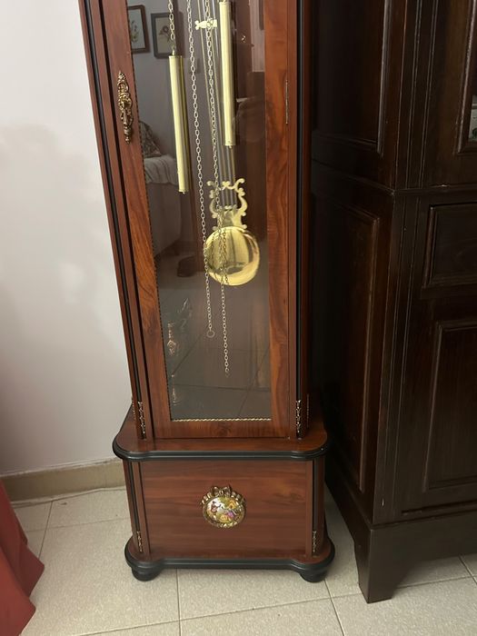 Relogio de pe alto