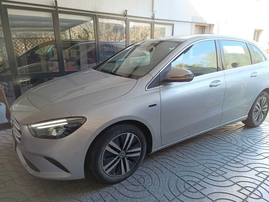 Mercedes-Benz B 250e