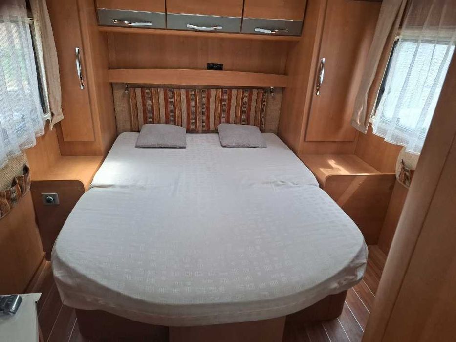 Autocaravana cama central