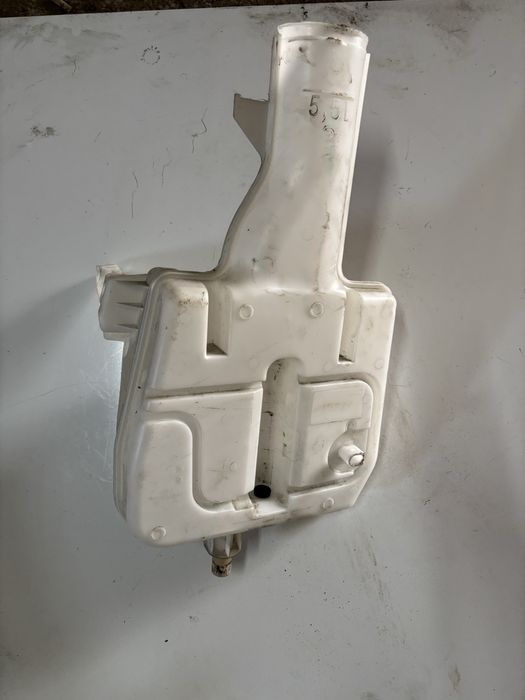 Zbiorniczek spryskiwaczy sprinter 910