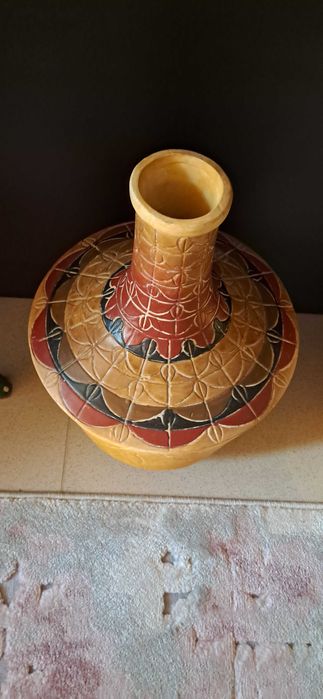 Vaso cerâmica com motivos egípcios