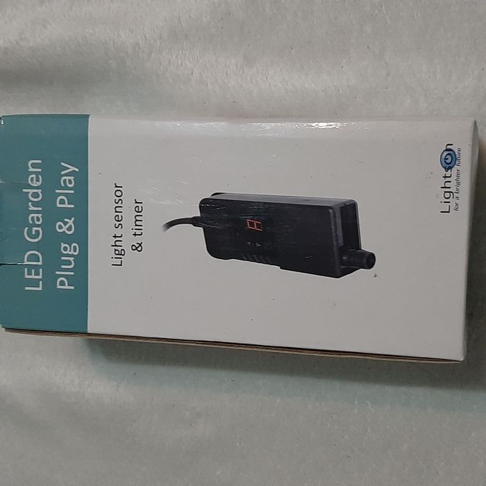 Wyłącznik czasowy oświetlenia ogrodowego.