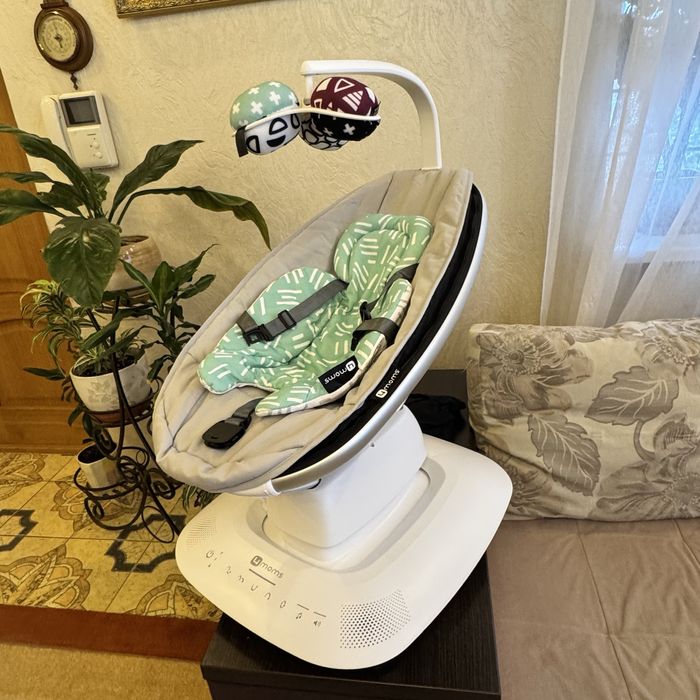 Крісло-гойдалка 4moms MamaRoo 5.0 (grey classic)