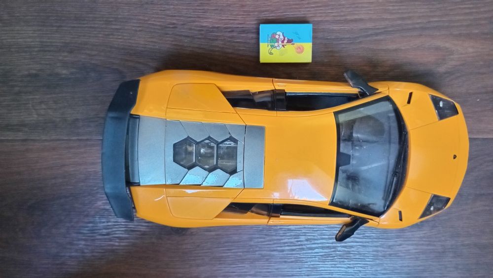 Машинка детская без пульта .