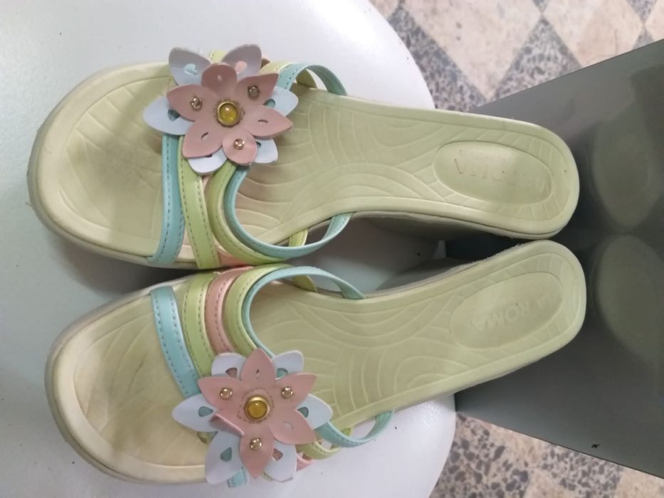 Sandalias como novas