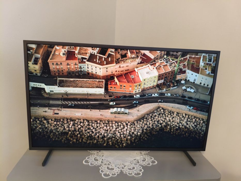 TV Samsung 32 cale Qled - frame.