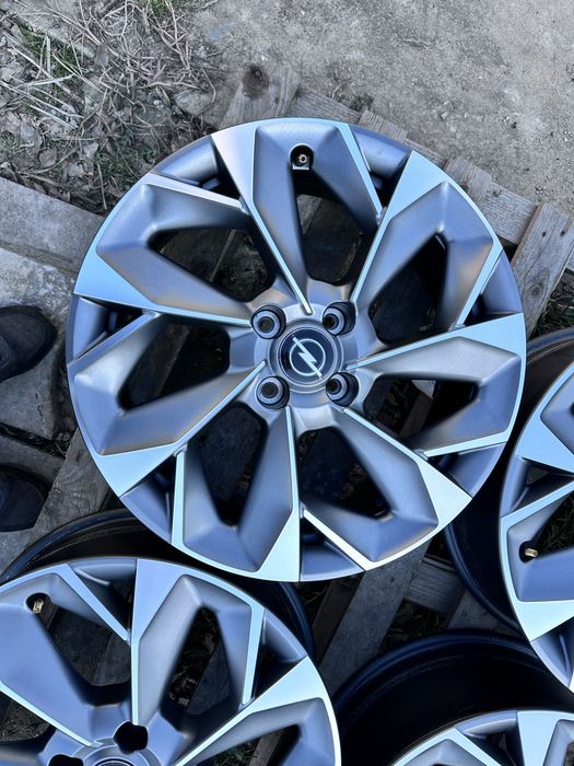 4xfelga aluminiowa 18” OPEL (4x108 ET35) - demo