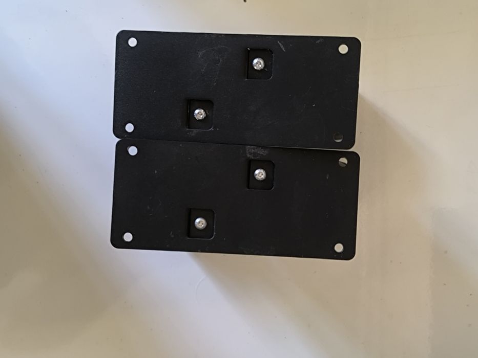 Крепление настенное полочных колонок