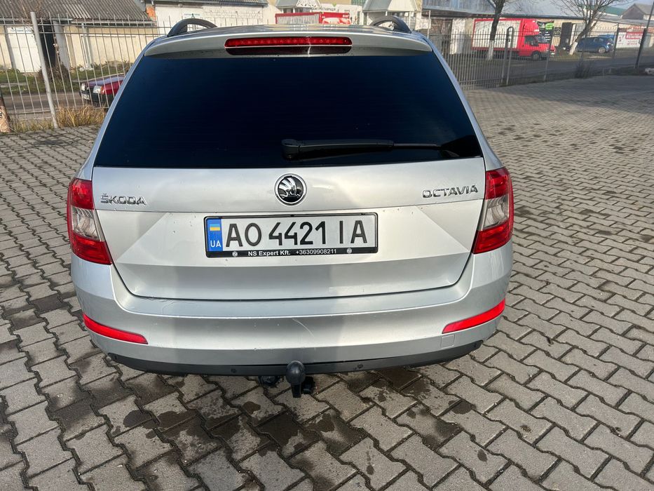 Автомобіль шкода октавія