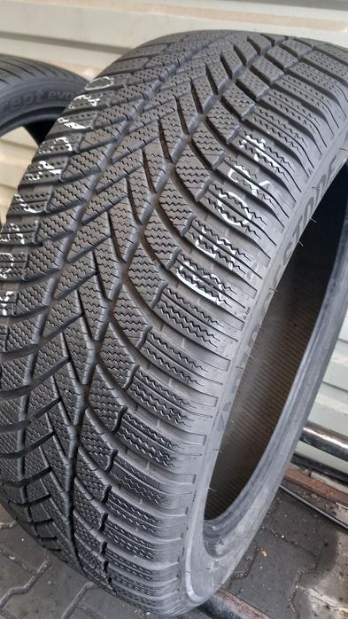 265/45/20 Bridgestone Blizzak LM005 108V