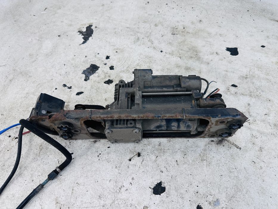 Bmw 5 E60 E61 pompa kompresor zawieszenia pneumatycznego