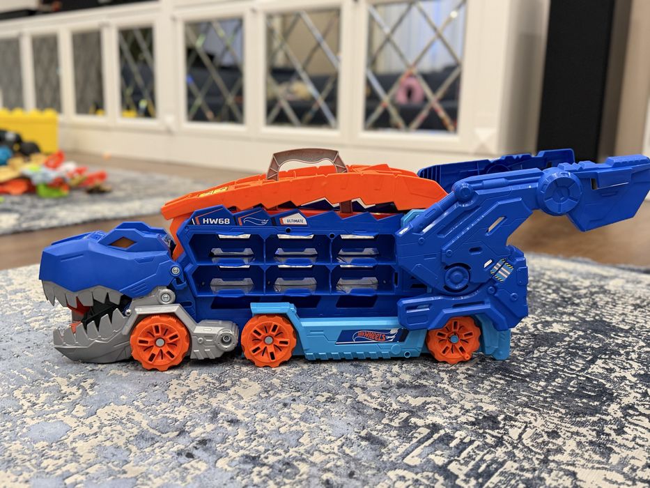 Мегатранспортер hot wheels ті рекс