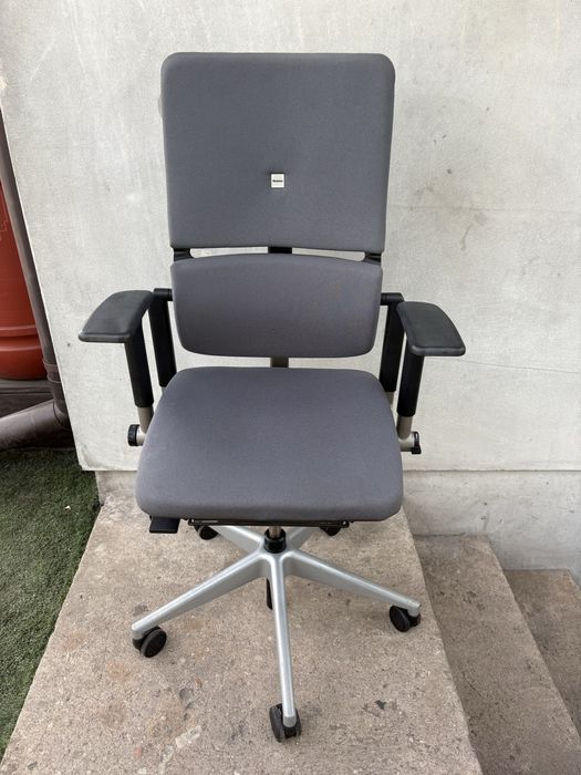 Fotel biurowy Steelcase Please V2