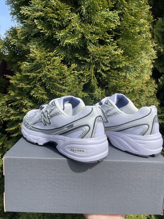 Кросівки New Balance  silver ТОП