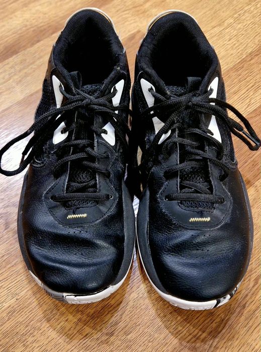 Buty do koszykówki Under Armour rozmiar 40. Wkładka 25cm.