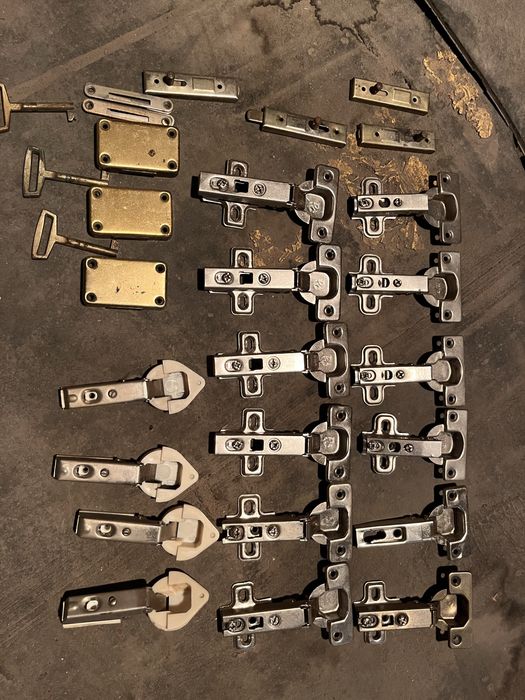 Петля накладная для мебели