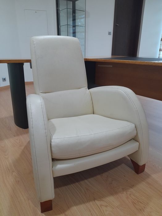 Cadeirão branco/bege