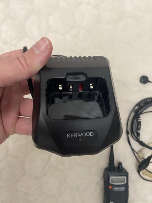 Рация Kenwood + гарнитура на голосовые связки